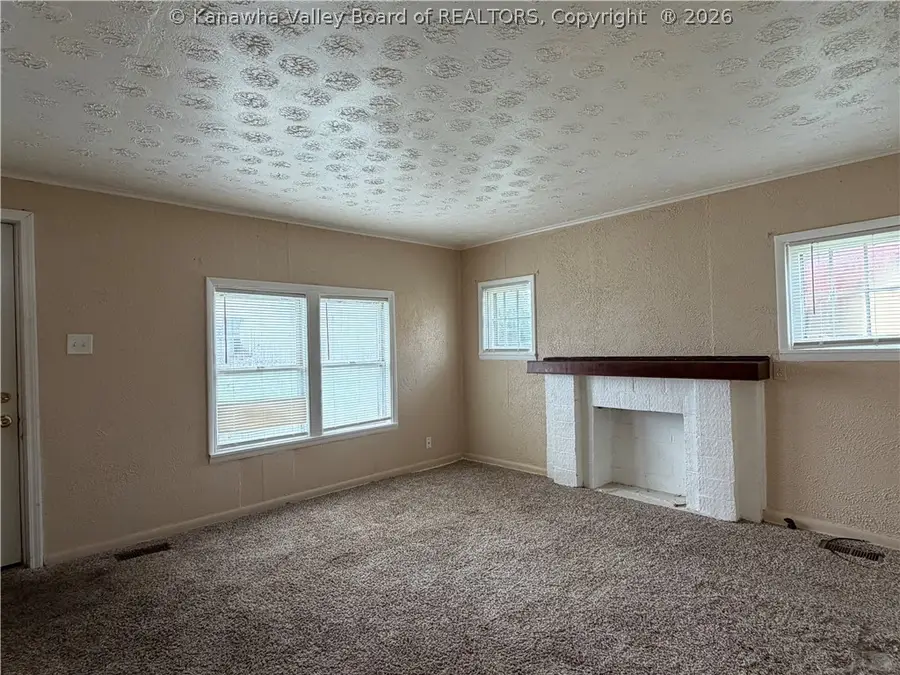 128 Taylor Street, Hurricane, WV 25526 - #3