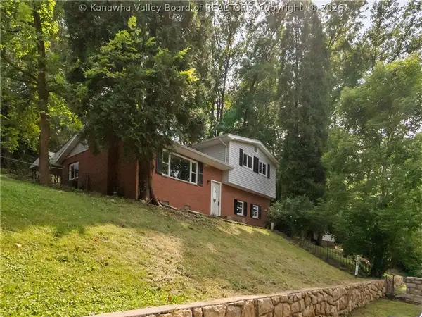 852 Beaumont Road, Charleston, WV 25314