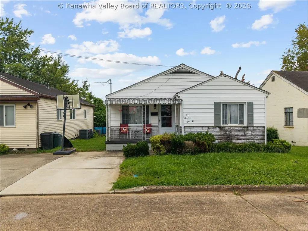 108 Kanawha Avenue, Nitro, WV 25143 - #1
