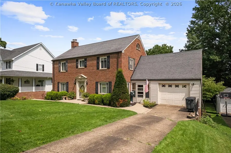 422 9th Avenue, Saint Albans, WV 25177 - #3