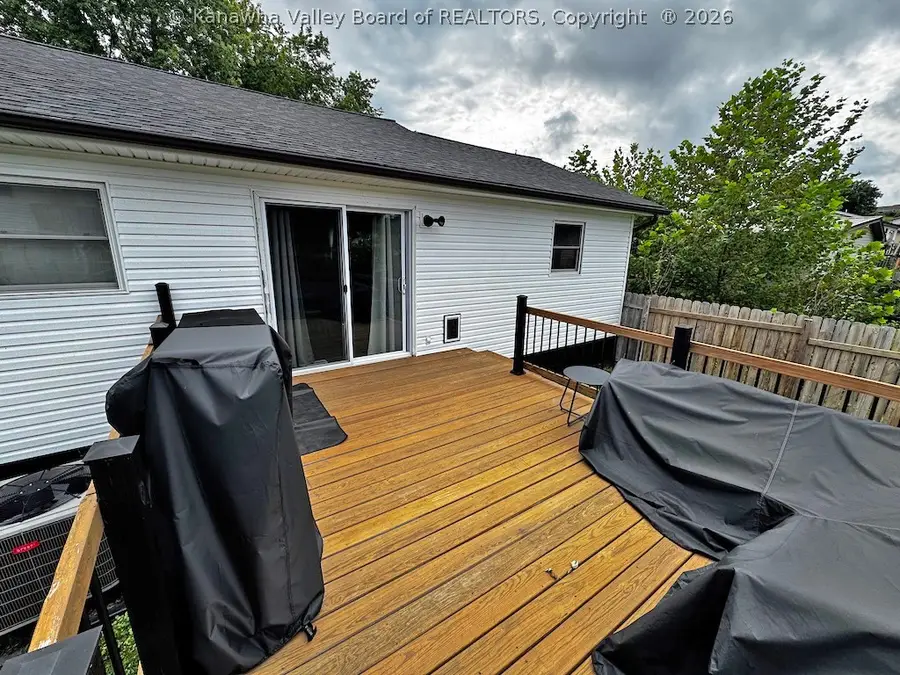 123 Dawn Hts, Scott Depot, WV 25560 - #3