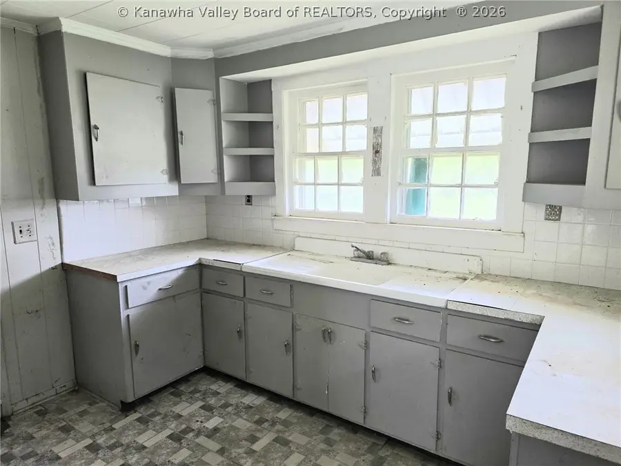 7310 Liverpool Road, Sandyville, WV 25275 - #2