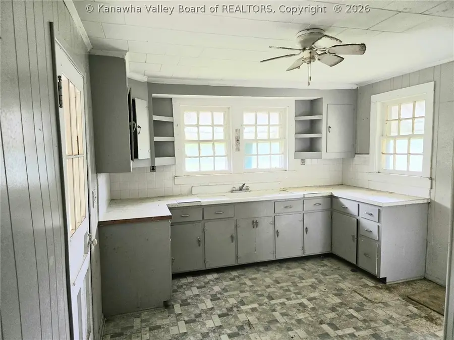 7310 Liverpool Road, Sandyville, WV 25275 - #3