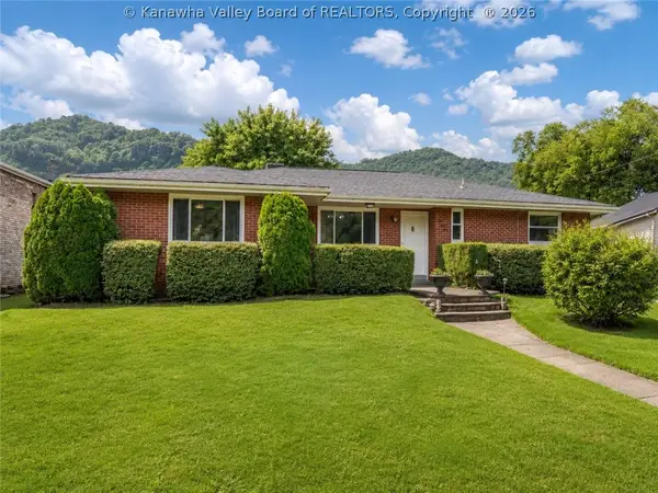 1206 E Riverview Drive, Belle, WV 25015