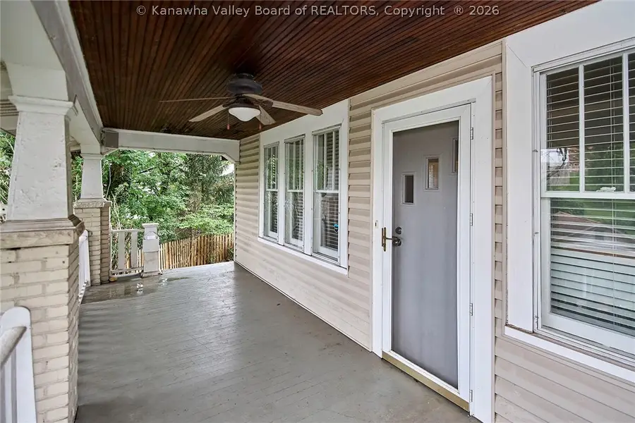 946 Mathews Avenue, Charleston, WV 25302 - #3