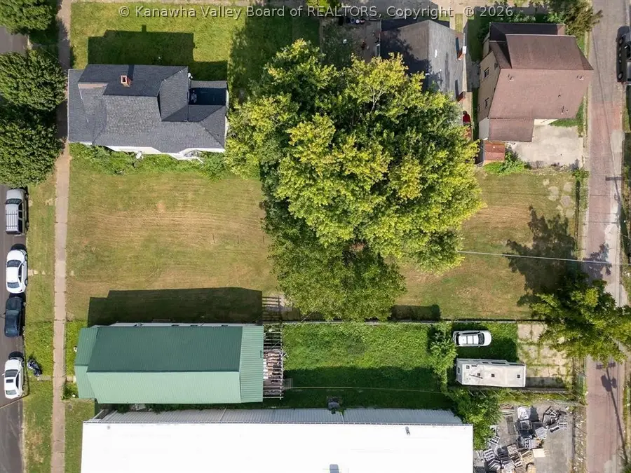 2045 8th Avenue, Huntington, WV 25701 - #2