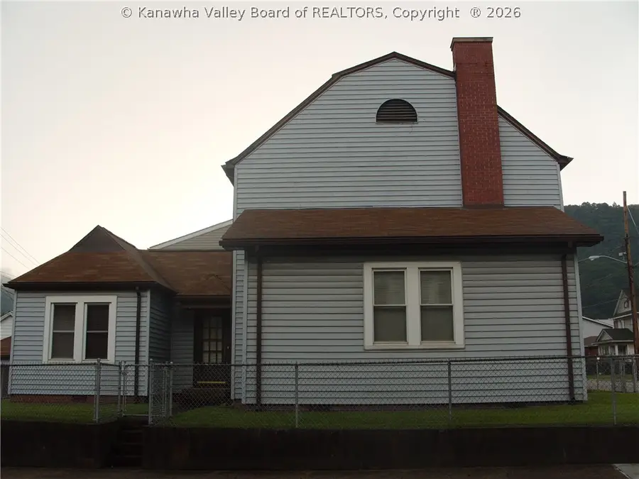 101 5th Avenue, Montgomery, WV 25136 - #3