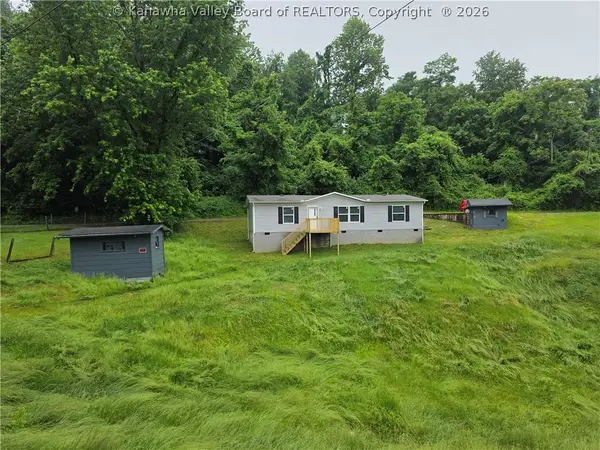 1150 Hillview Drive, Huntington, WV 25702