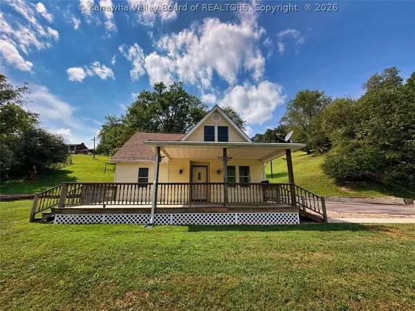 1089 Robertson Drive, Clendenin, WV 25045