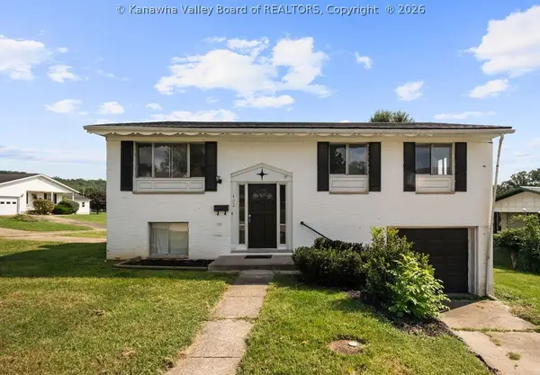402 Circle Drive, Hurricane, WV 25526