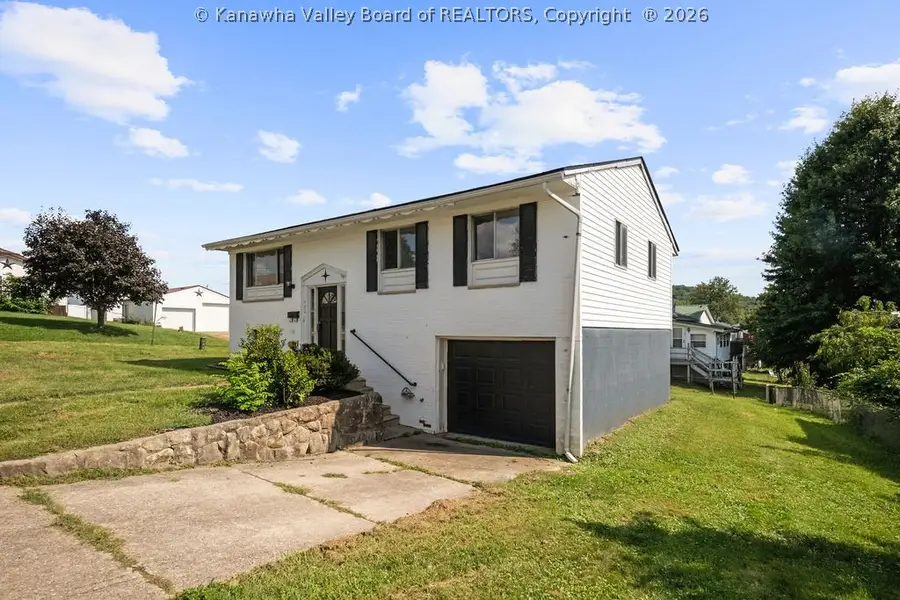 402 Circle Drive, Hurricane, WV 25526 - #2