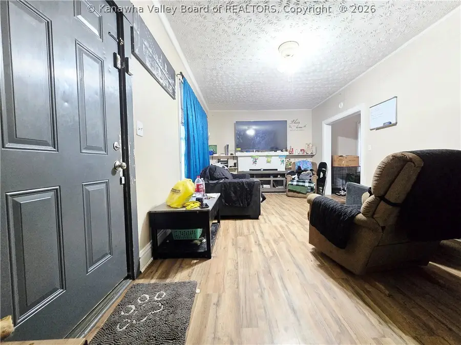 2725 Highlawn Avenue, Huntington, WV 25702 - #3