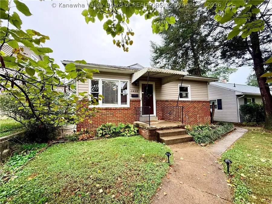 1428 Edwards Street, Huntington, WV 25701 - #2