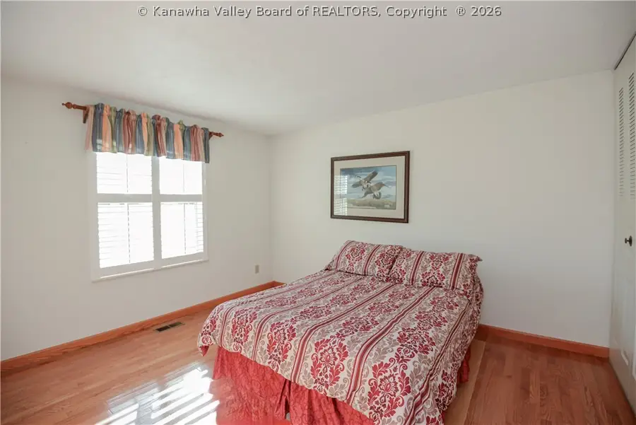 5 Oakmont Drive, Saint Albans, WV 25177 - #3