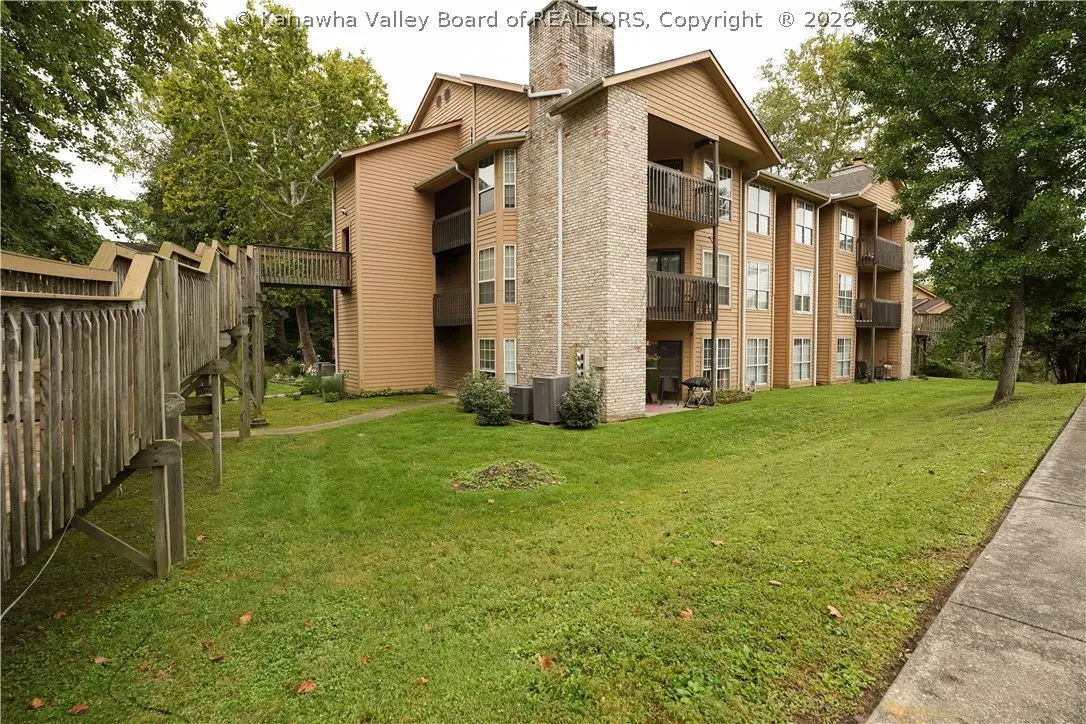 310 Oakbridge Drive, Hurricane, WV 25526 - #1