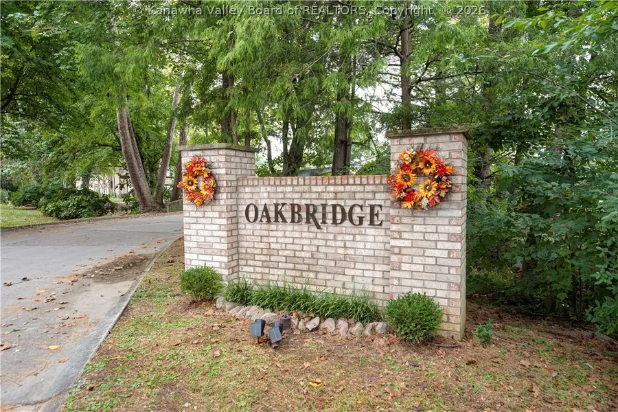 310 Oakbridge Drive, Hurricane, WV 25526 - #2