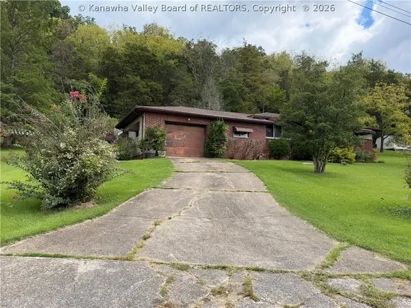 65 Fruth Addition Road, Red House, WV 25168