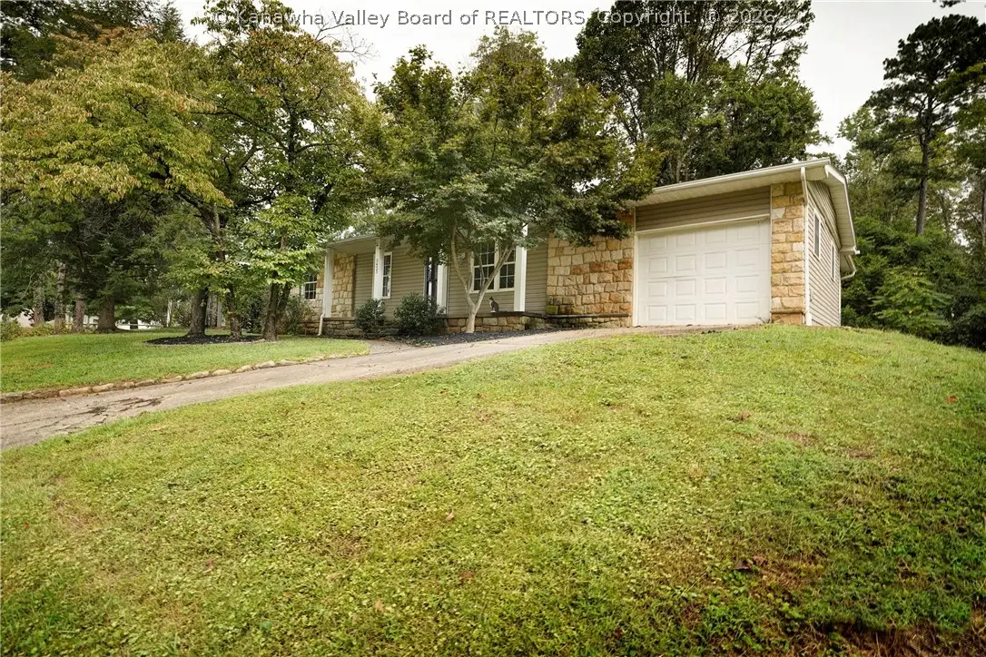 5423 Karen Circle, Cross Lanes, WV 25313 - #1