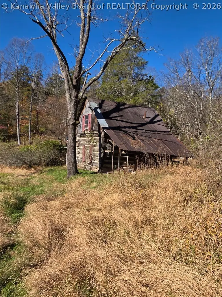 1544 Wilson Frk, Elizabeth, WV 26143 - #3