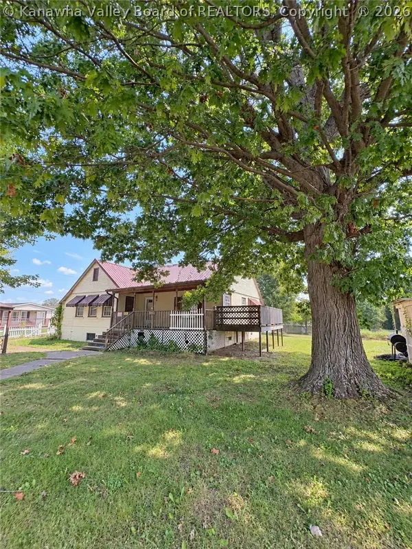 2471 Main Street, Hurricane, WV 25526