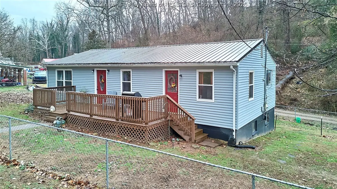 104 Woodland Drive, Nitro, WV 25143 - #1