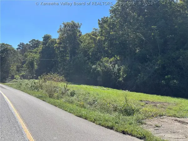 1295 Heizer Creek Road, Poca, WV 25159