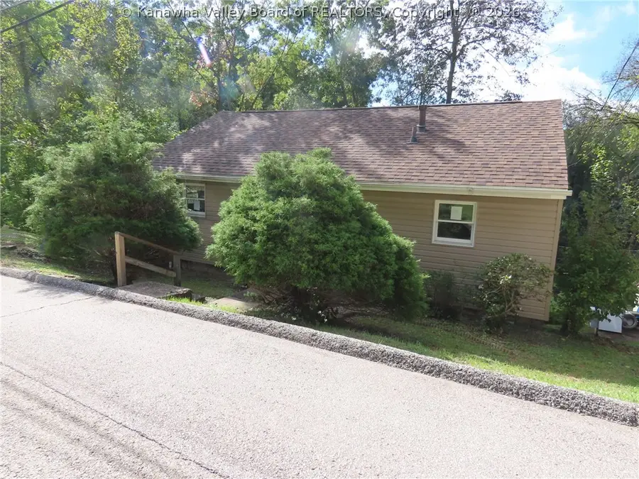 1205 Ashwood Road, Charleston, WV 25314 - #2