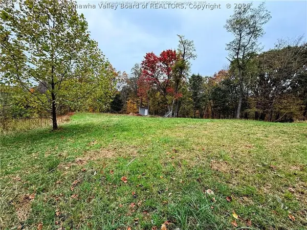 15374 Redmond Ridge Road, Gallipolis Ferry, WV 25515