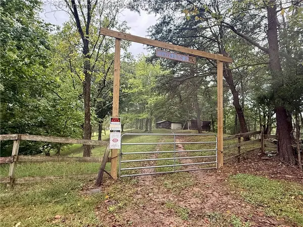 7438 Stone Lick Road, Gay, WV 25244