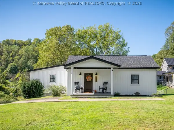 1237 Snow Lane, St Albans, WV 25177