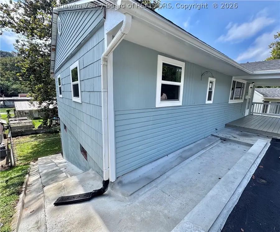 4036 40th Street, Nitro, WV 25413 - #3