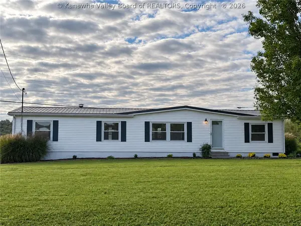 2161 Cottageville Road, Cottageville, WV 25239