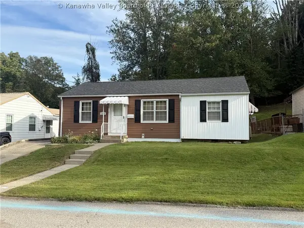 1112 Village Drive, South Charleston, WV 25309