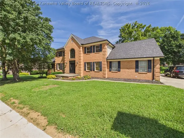 416 Arrowhead Drive, Hurricane, WV 25526