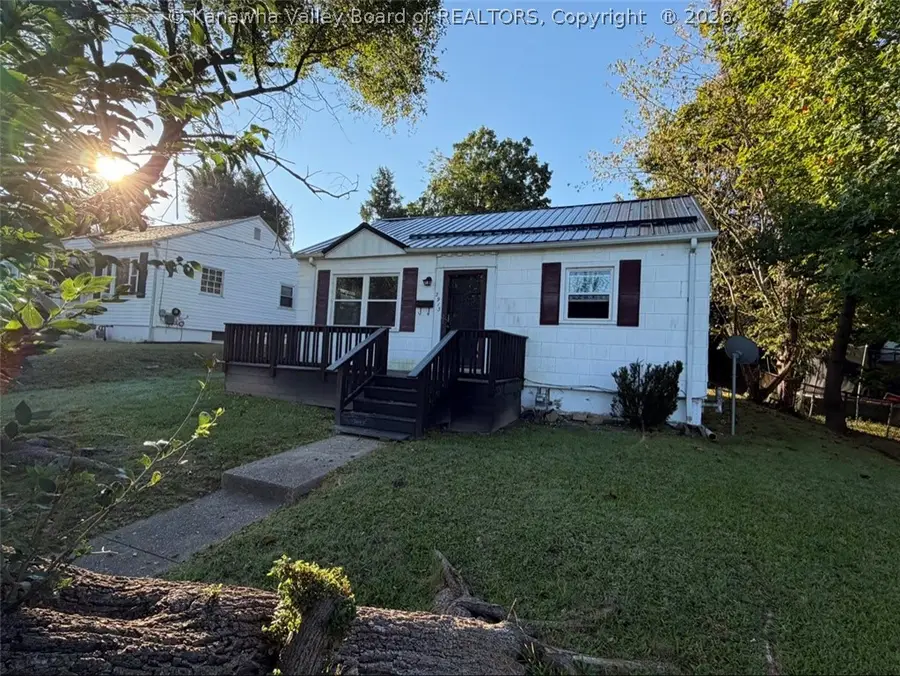 2913 Pence Street, South Charleston, WV 52303 - #2