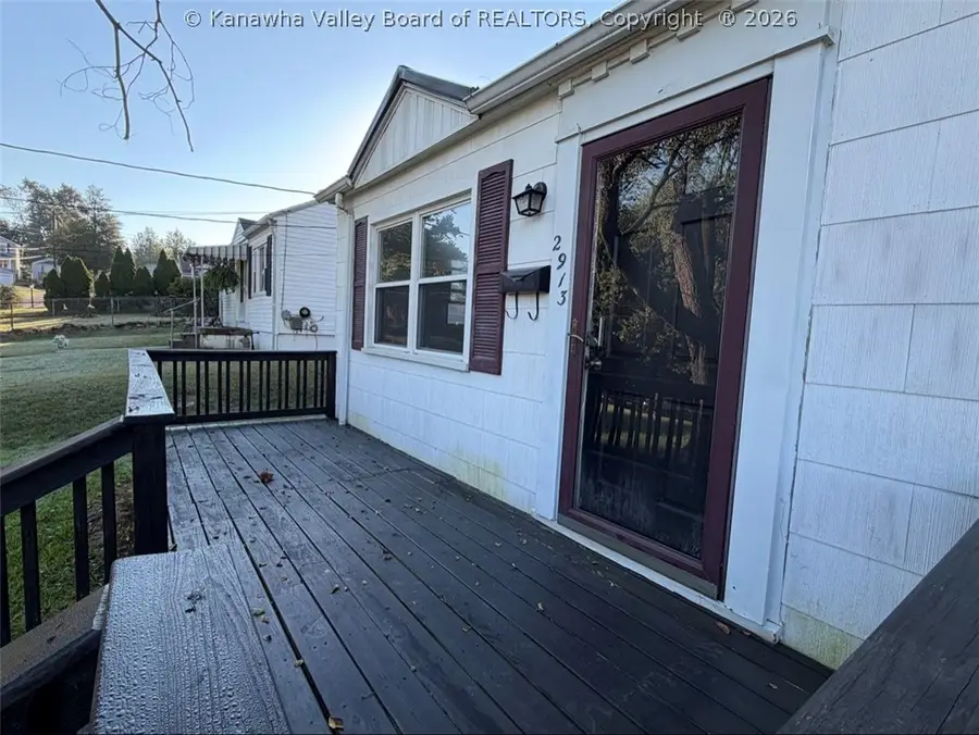 2913 Pence Street, South Charleston, WV 52303 - #3