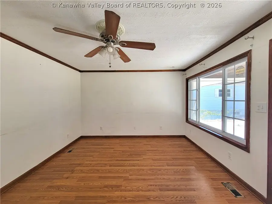 202 Winfield Road, Saint Albans, WV 25177 - #2