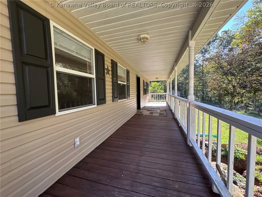 1429 Foxwood Lane, Elkview, WV 25071 - #2
