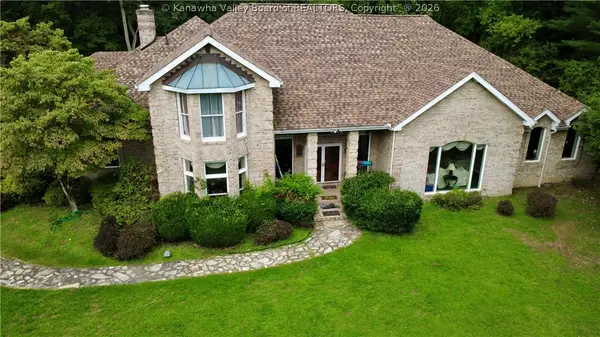 205 Whispering Woods Road, Charleston, WV 25304