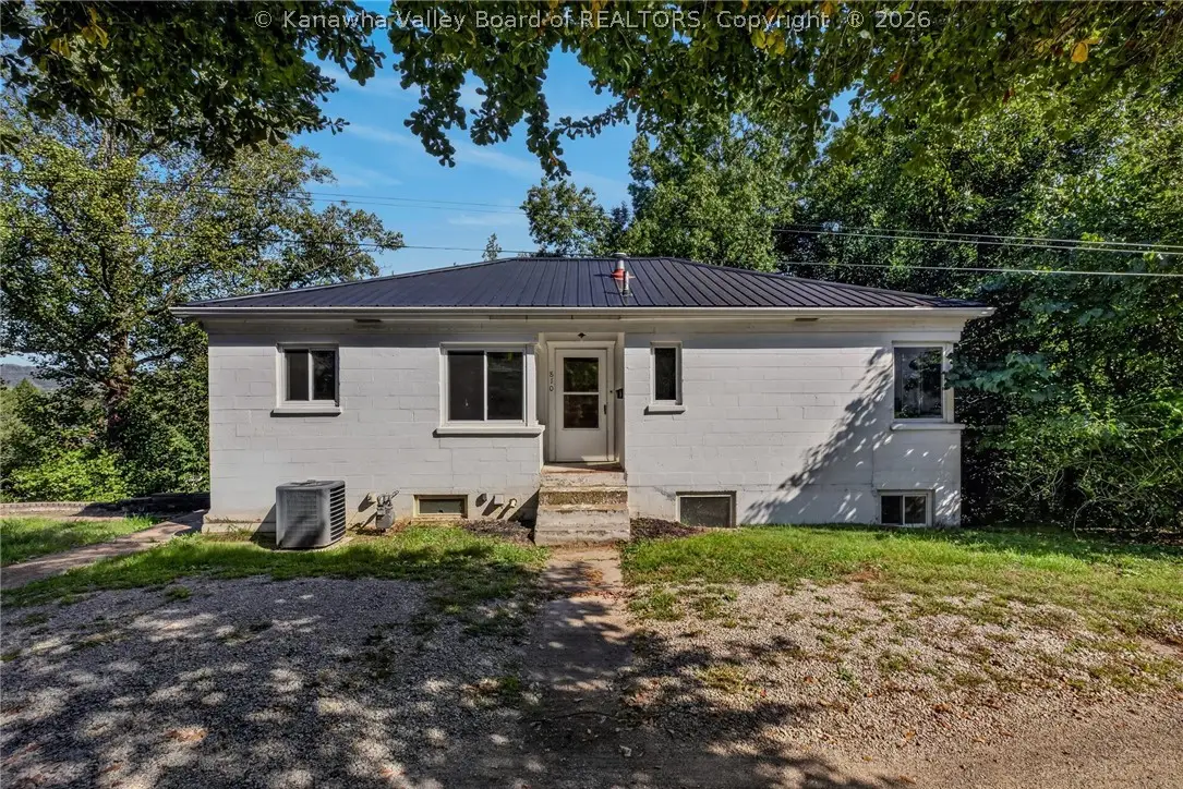 810 Dinden Drive, Saint Albans, WV 25177 - #1
