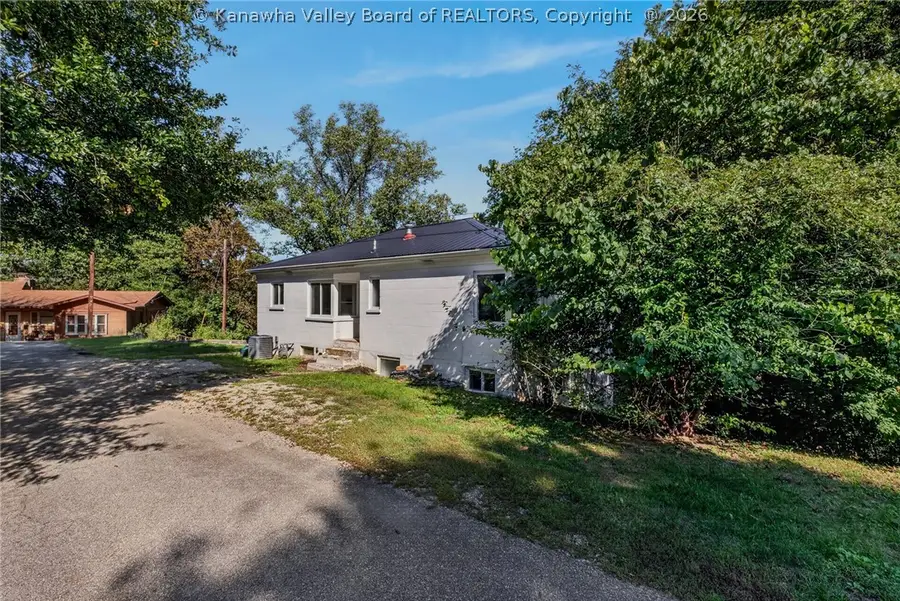 810 Dinden Drive, Saint Albans, WV 25177 - #2