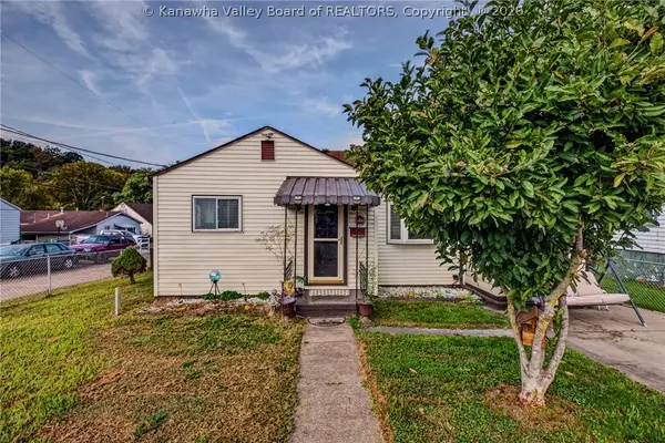 101 Bailes Drive, Nitro, WV 25143