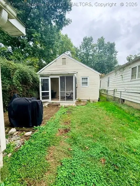 1807 Woodmont Road, Huntington, WV 25701 - #3