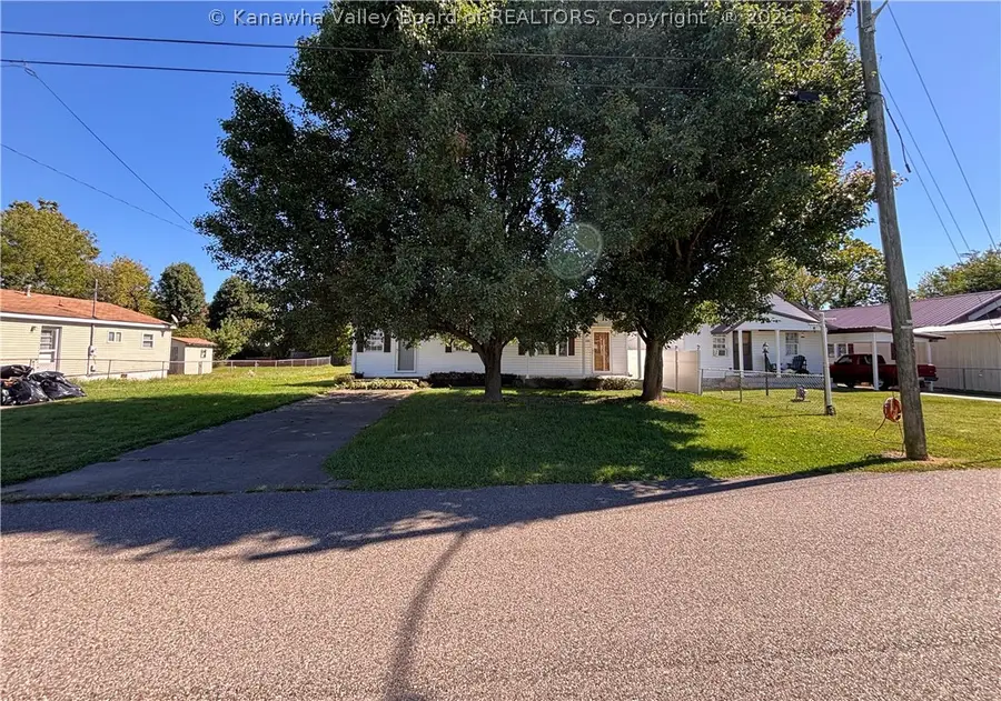 3208 Howard Avenue, Point Pleasant, WV 25550 - #2