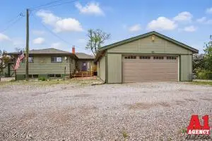 230 W Winthrop St W, Newcastle, WY 82701 - Image #1