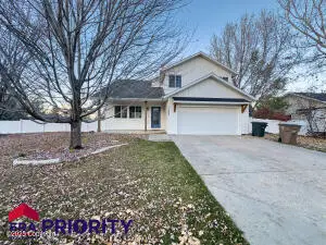 1202 Arapahoe Ave, Gillette, WY 82718