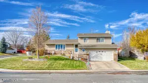 1016 Vanscoy Dr, Gillette, WY 82718 - Image #2