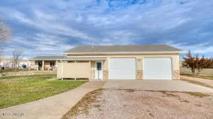 212 Bertha Rd, Moorcroft, WY 82721 - Image #2