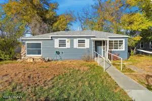 106 Frontier Ave, Newcastle, WY 82701 - Image #1