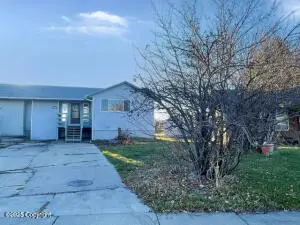 2343 Mahogany Cir, Gillette, WY 82718